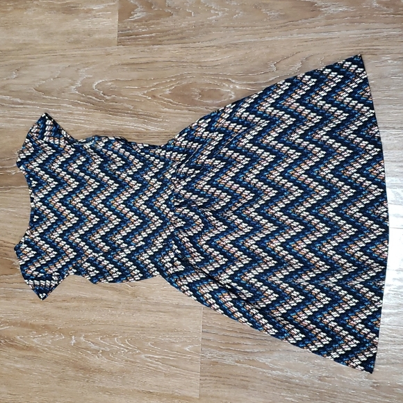 (XS) Enough About Me... Geometric Print Fit & Flare Lightweight Dress Casual - Picture 9 of 9